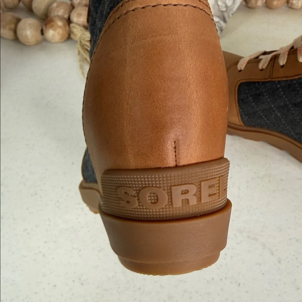 Sorel Women's Evie II NW Lace Boots - Velvet Tan, Gum 10 - Size 9